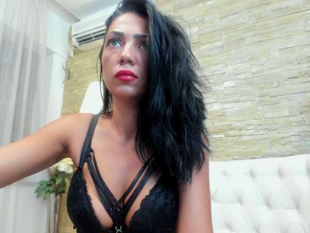 Fotogrāfijas SweetYvonnee 663 Cumshow dance