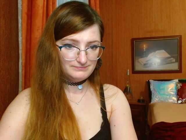 Fotogrāfijas tastyAriel Sweet and yet dang naughty ;) #innocentface #sweet #petite #glasses #fetish #natural #domina #teaser #cfmn #joi #cei #cbt #sph