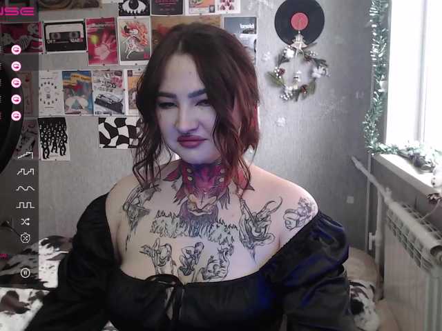 Apraides ekrānuzņēmumi Tattoo-kim
