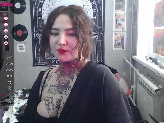 Apraides ekrānuzņēmumi Tattoo-kim