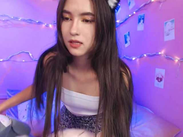Fotogrāfijas TeaRose12 Heyya, would love to made this day perfect to you. My name is Lilou, 18 years old, mixed with chinese.
