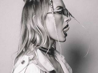 Erotiska video tērzēšana technobabe