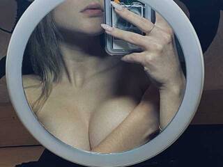 Erotiska video tērzēšana ThanderKiti