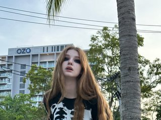 Erotiska video tērzēšana ThreeHannahhh