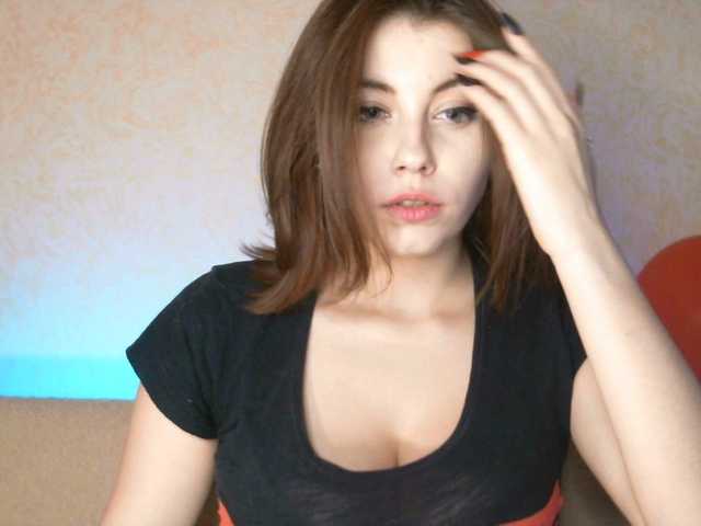 Fotogrāfijas Chika_Bom Hello everyone, I'm Katya) Let's chat and more *) Lovens from 2 tokens) Put love and comments.