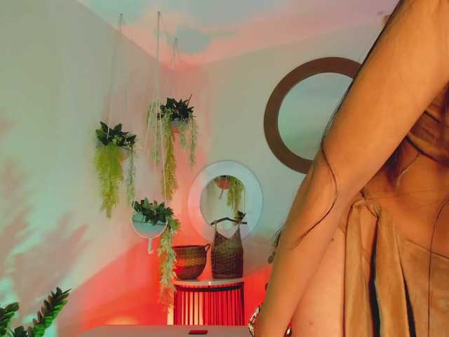 Fotogrāfijas ToriSantos Lets live together all the natural pleasures, today i dont have limits to please you ♥ Goal: full naked + fingering @remain tkns ♥