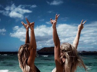 Erotiska video tērzēšana twosexyandhotgirls