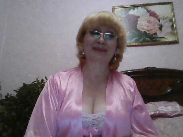 Fotogrāfijas _mamasita_ Greetings, my dears: * Welcome im my room. I will be glad to your attention and gifts :)