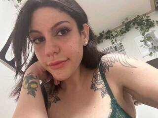 Erotiska video tērzēšana Velvet-Berry99