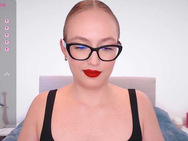 Apraides ekrānuzņēmumi vickyblondiua