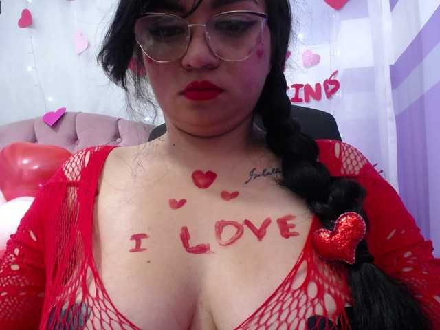 Fotogrāfijas VictoriaWill Hot sexy girl, lets have some fun! - Multi-Goal : Play boobs!! #bigboobs #latina #new #bigass #pantyhose