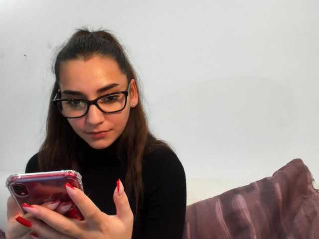 Apraides ekrānuzņēmumi violetmyers18