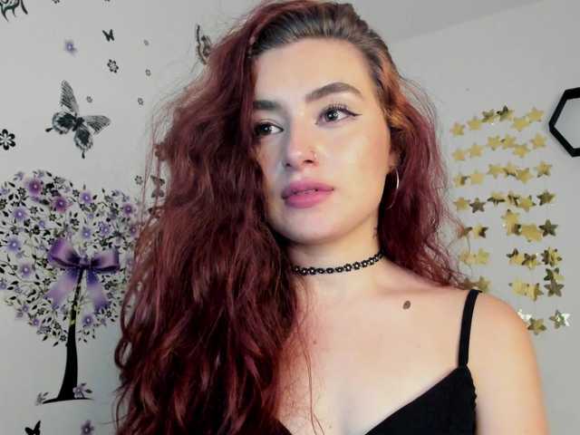 Fotogrāfijas violetwatson- Today I am very playful, do you want to come and try me! Goal: 1500 tokens