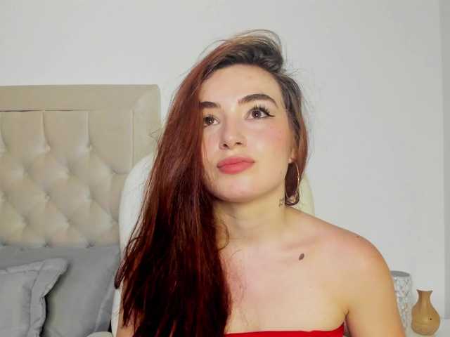 Fotogrāfijas violetwatson- Today I am very playful, do you want to come and try me! Goal: 1500 tokens