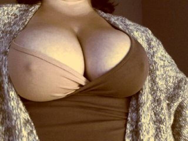 Apraides ekrānuzņēmumi VIPLLLaraVIP