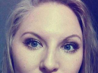 Erotiska video tērzēšana VivianFlirty