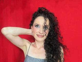 Erotiska video tērzēšana WildBarbiee