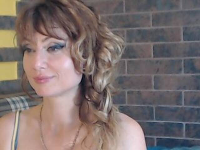 Apraides ekrānuzņēmumi RrredQueen