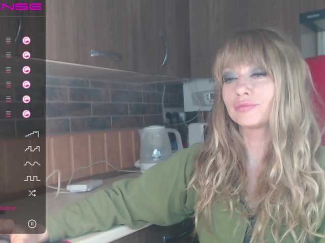 Apraides ekrānuzņēmumi RrredQueen