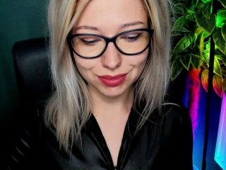 Erotiska video tērzēšana xxHeidiLove
