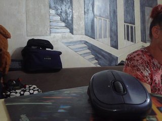 Erotiska video tērzēšana YasminaGeil