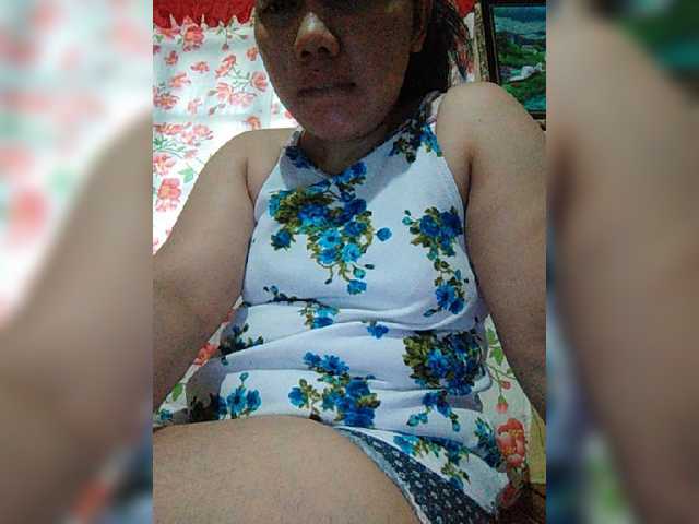 Fotogrāfijas Yhummy Welcome to my roomcome and see me i'm already naked baby