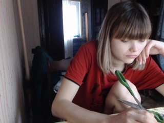 Fotogrāfijas Your-joy Hi, I'm Lisa) I'm 22 years old, do not forget to put love)help get into the top)