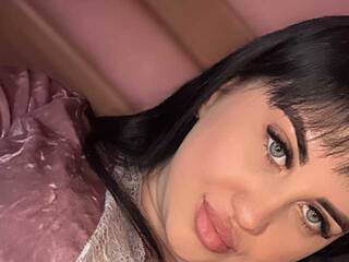 Erotiska video tērzēšana Koketochka_Y