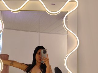 Erotiska video tērzēšana ZURY-TAY